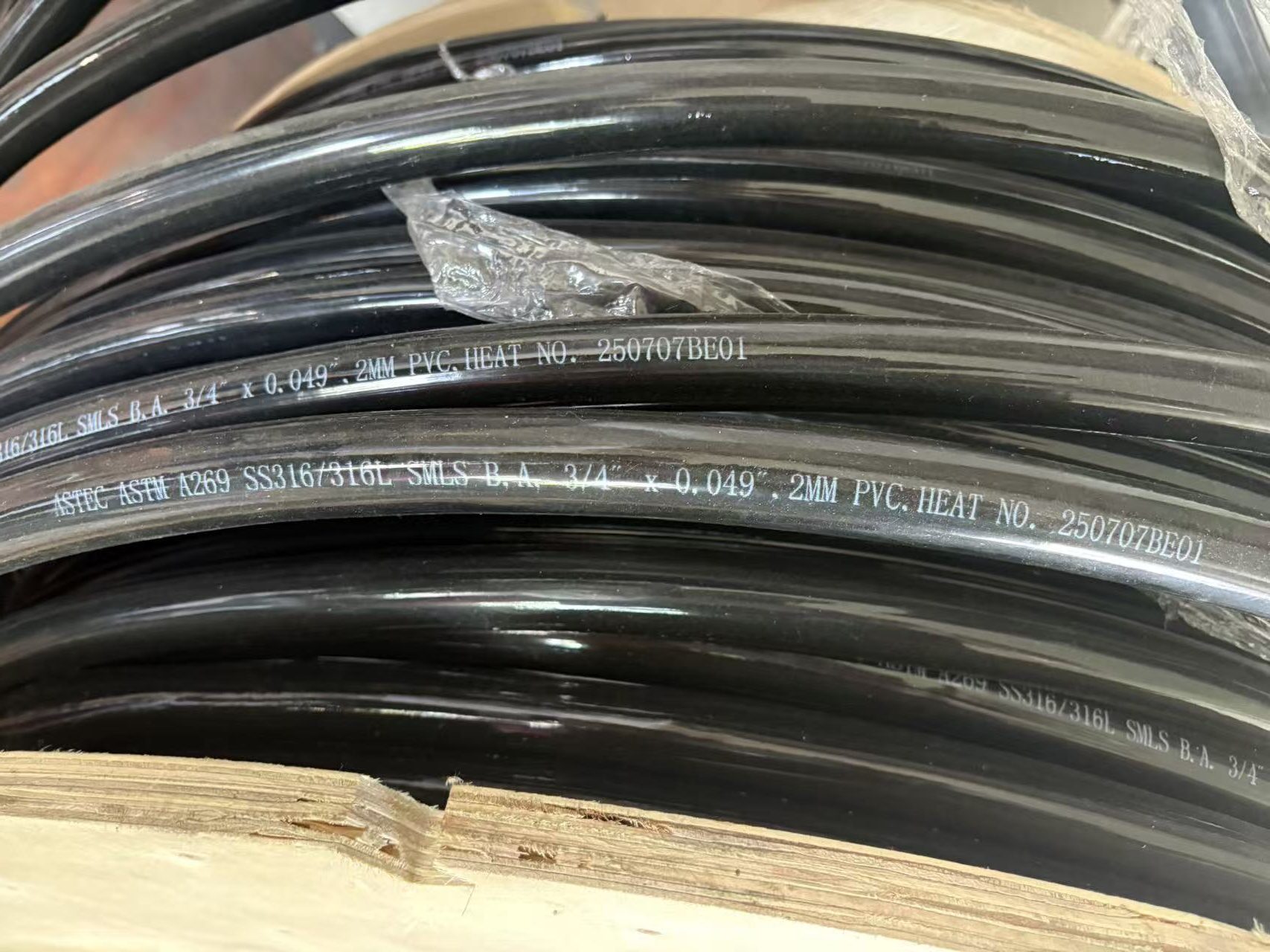 PVC-Jacket-Injection-for-Stainless-Steel-Coil-Tubing